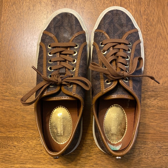 Michael Kors Shoes - Michael kors shoes size 7 brown/gold